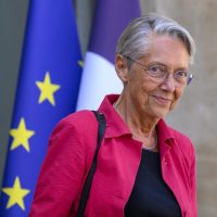 Élisabeth Borne à la sortie du conseil des Ministres au Palais de l'Elysée à Paris le 27 août 2025, à l’époque ministre de l'Education Nationale, de l'enseignement supérieur et de la recherche. ©GettyImages